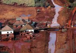 ekologicka katastrofa v madarsku