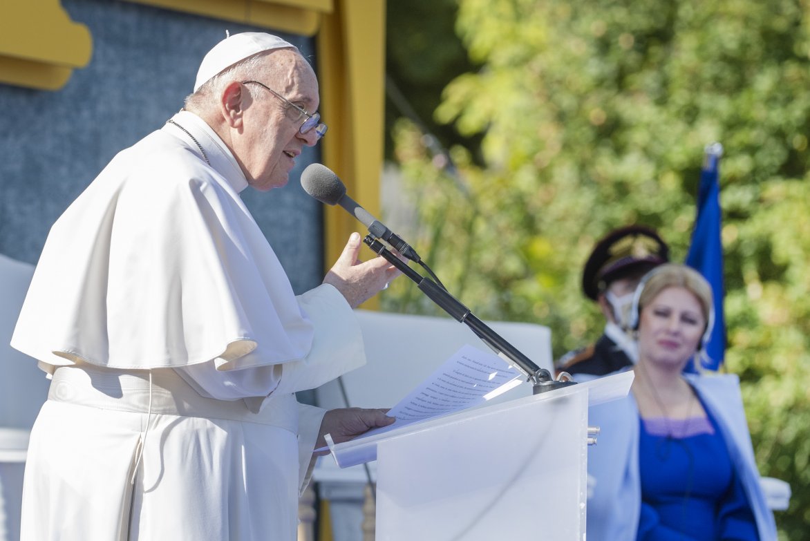 Celý prejav pápeža, ktorý predniesol v záhrade Prezidentského paláca v Bratislave