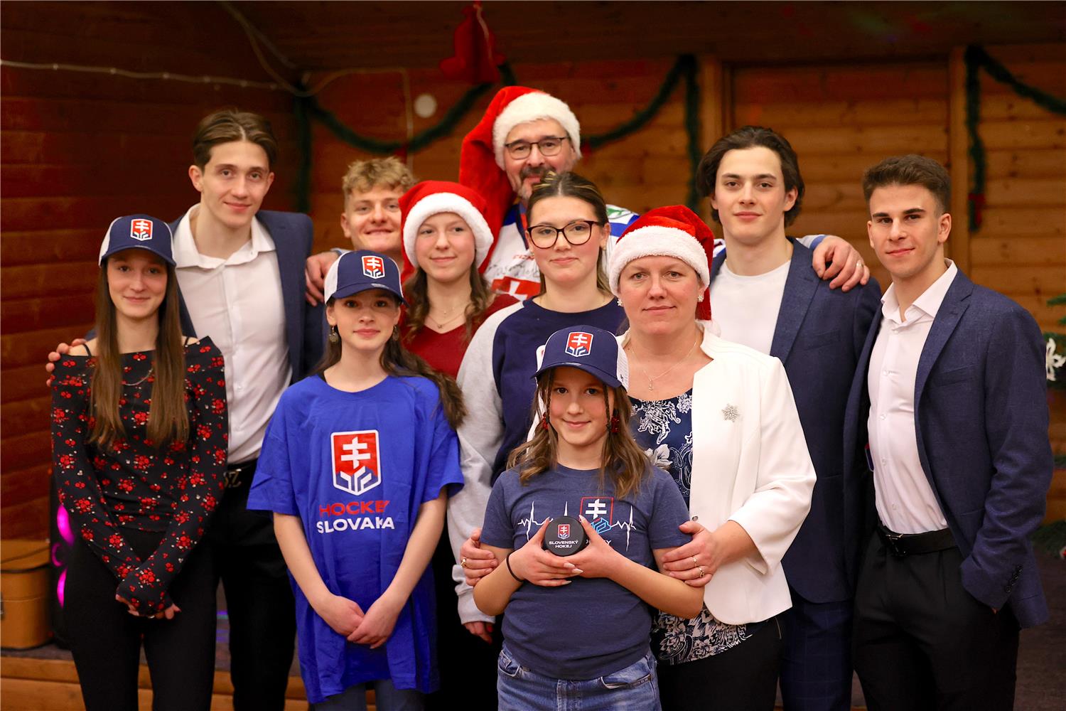 Slovenskí hokejisti do 20 rokov strávili vo Švédsku najkrajšie Vianoce