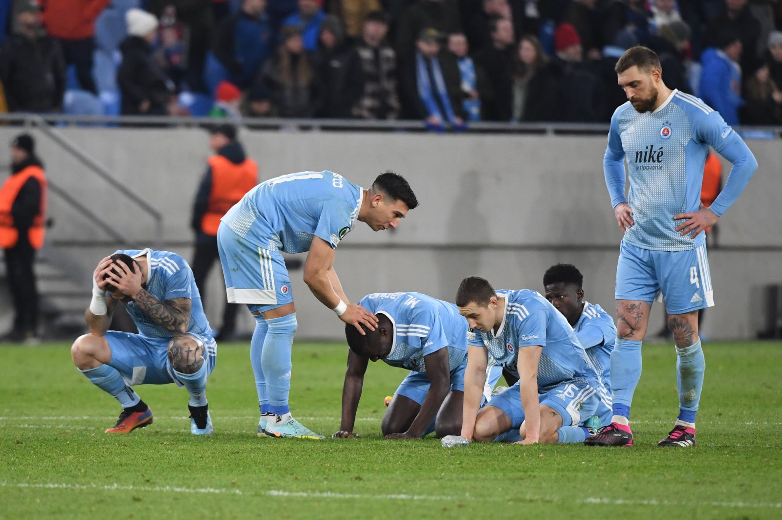 Slovan viedol 2:0 v odvete, nakoniec prehral po penaltách a končí v Európskej konferenčnej lige