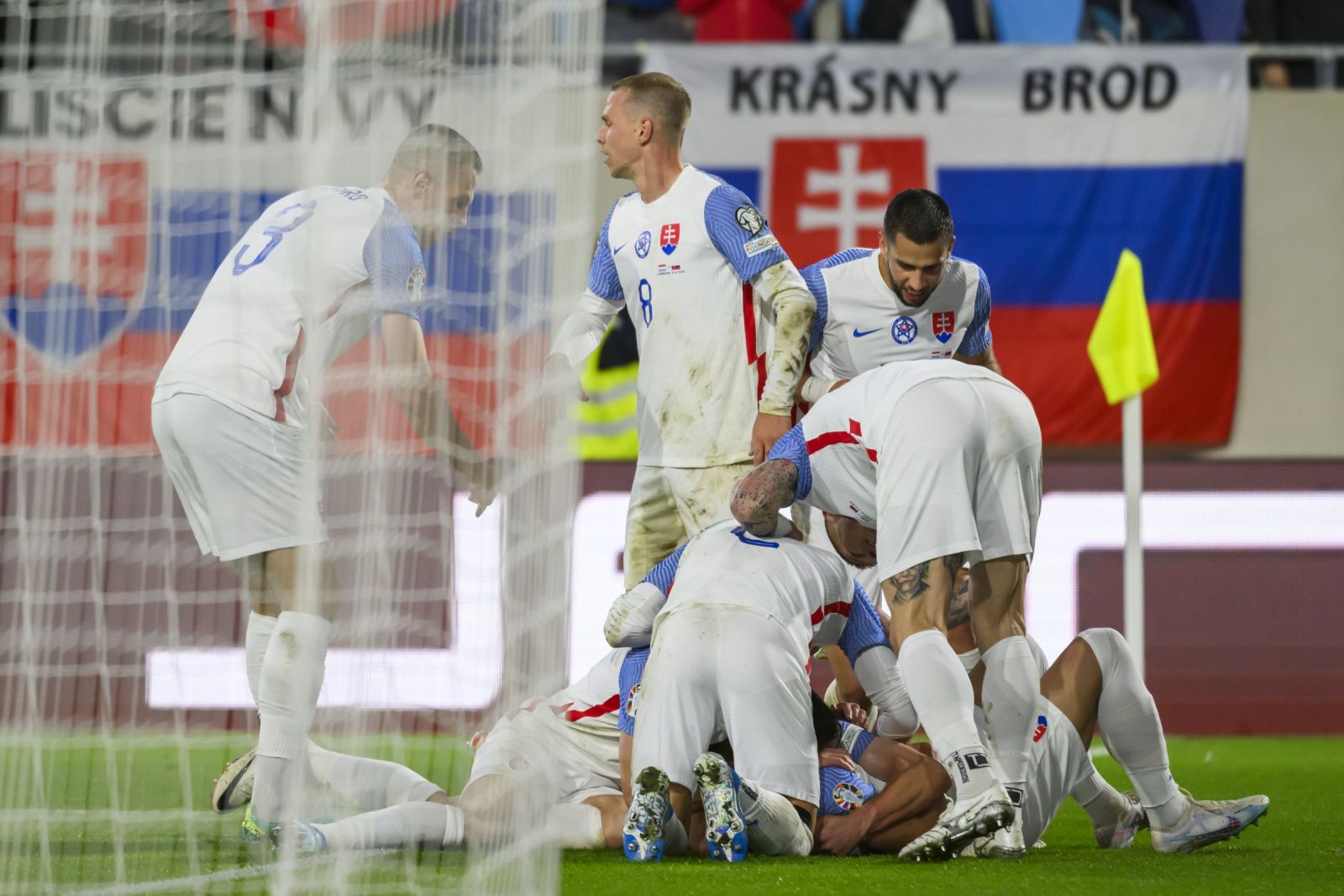 Slovenskí futbalisti zdolali Luxembursko 1:0 a sú veľmi blízko k postupu na Euro 2024