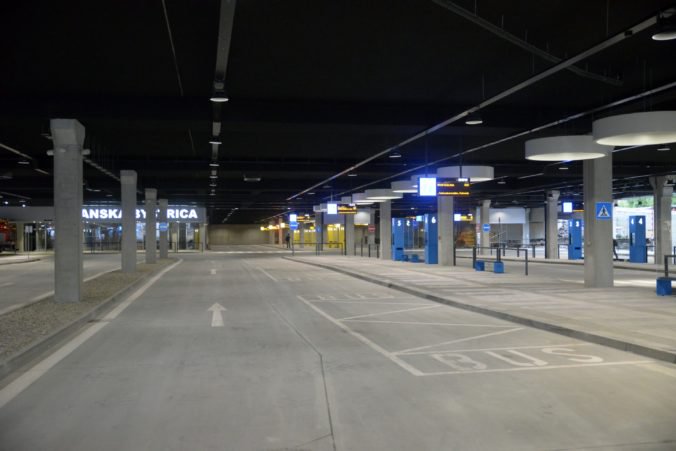 Vlak Bus Shopping Terminal 