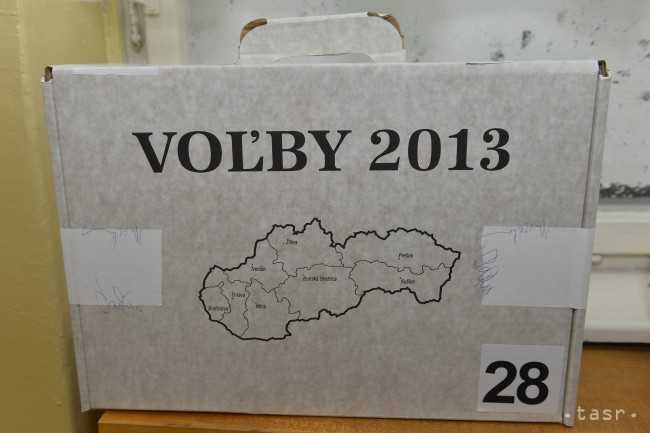Výsledky volieb do VÚC 2013: Županmi sú Baška, Chudík a Blanár