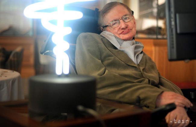 Na archívnej snímke z 25. februára 2012 profesor Stephen Hawking