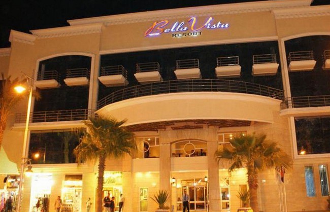 Dvaja ozbrojenci zaútočili na hotel v Hurghade, sú tam aj SlováciTraja ozbrojenci zaútočili na hotel v Hurghade