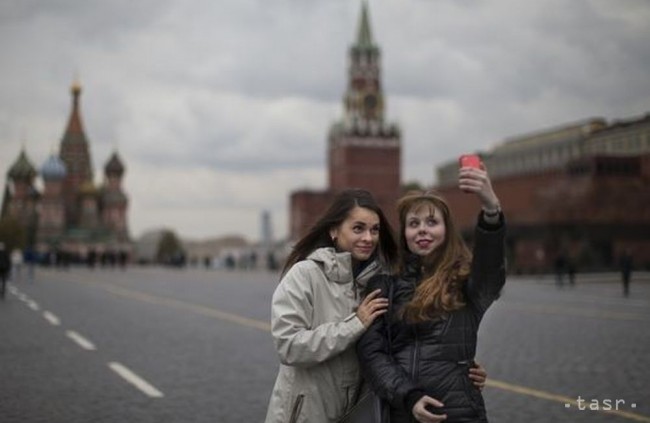 Pri selfie zomrelo viac ľudí ako pri útokoch žralokov