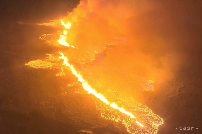 Foto: Po sérii zemetrasení došlo na Islande k erupcii sopky