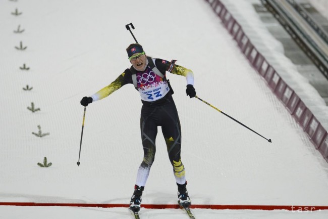 Slovenská biatlonistka Anastasia Kuzminová v cieli šprintu žien na 7,5 km na XXII. zimných olympijských hrách vo vytrvalostnom komplexe Laura v Červenej Poľane 9. februára 2014. 