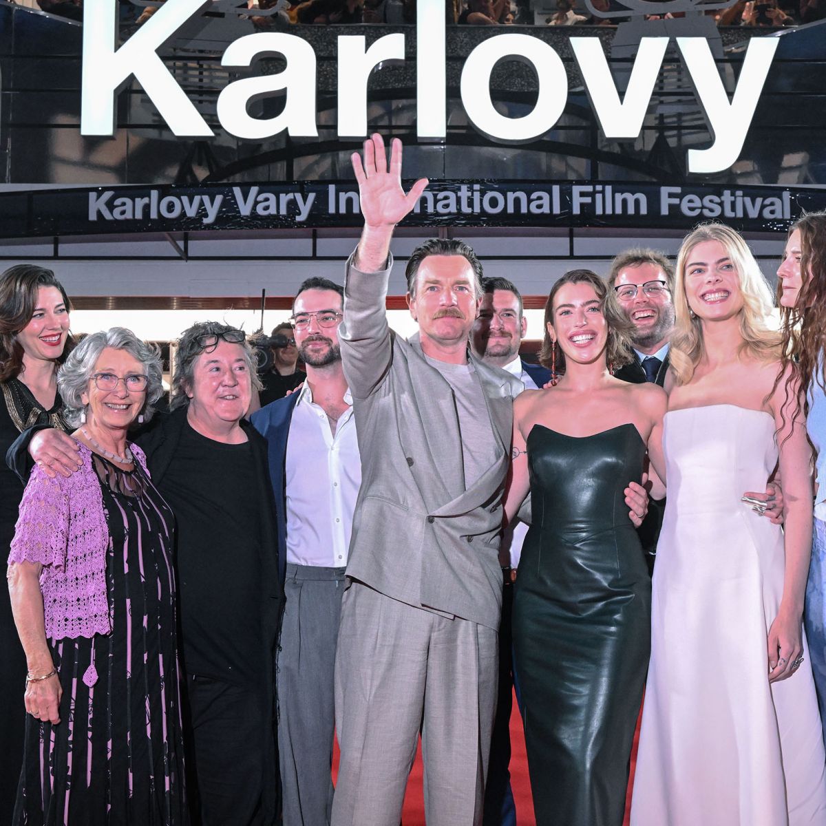 Ewan McGregor si v Karlových Varoch prevzal Cenu prezidenta festivalu