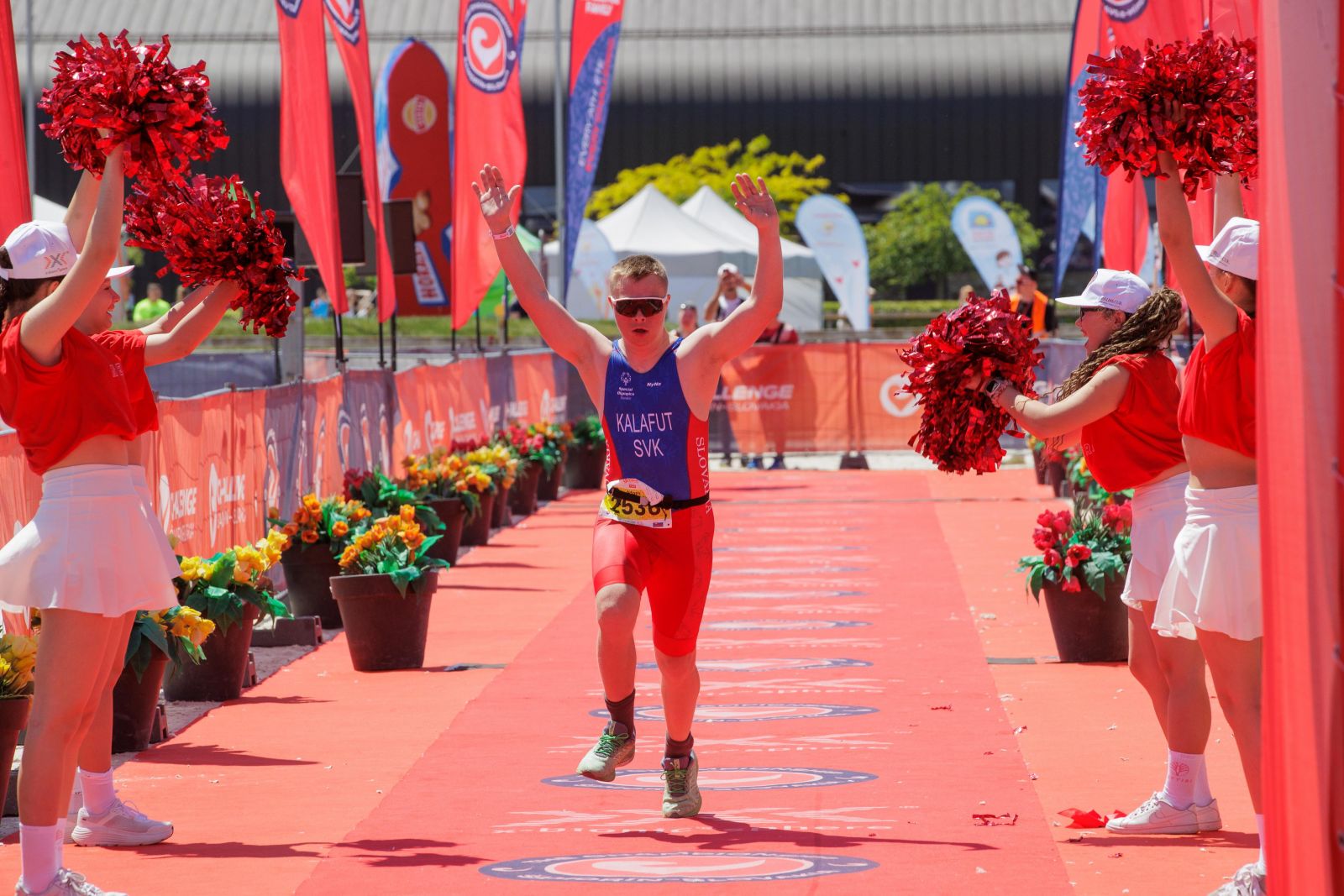 Adam Kalafut, najmladší z mužov, má za sebou úspešne svoj prvý triatlon