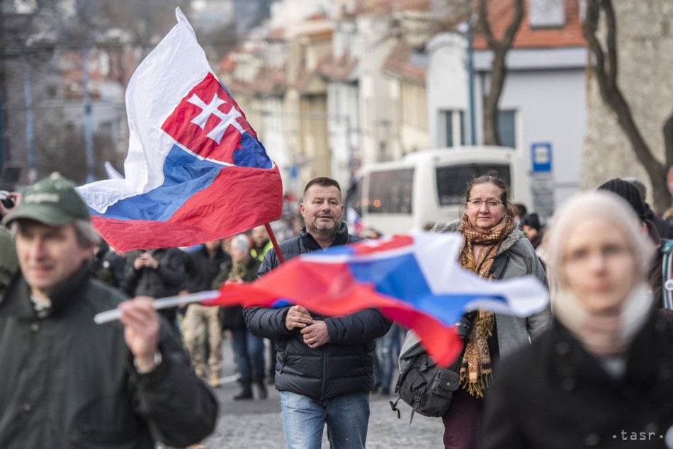 Tichý pochod študentov a slušných ľudí