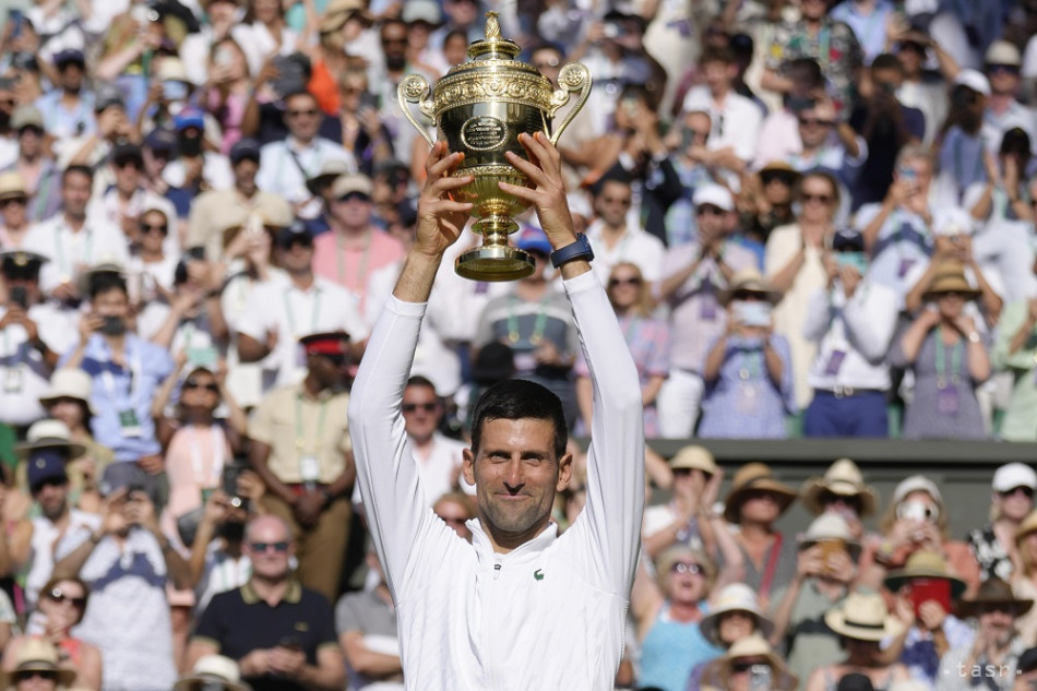 Djokovič zdolal Kyrgiosa a získal vo Wimbledone 21. grandslamový titul