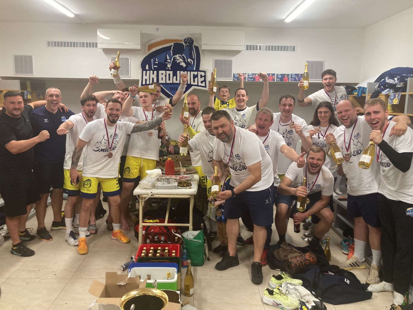 HK Bojnice zdolali Nové Zámky 28:27 a vybojovali si bronz