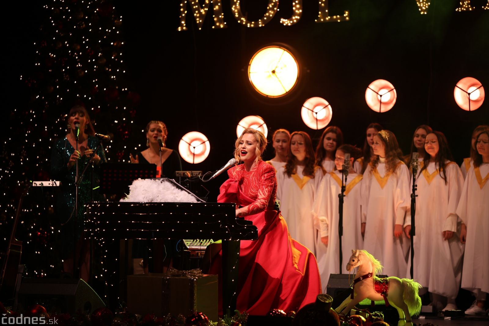 Pieseň k vianočnej rozprávke Tri zlaté dukáty  naspievala Mária Čírová