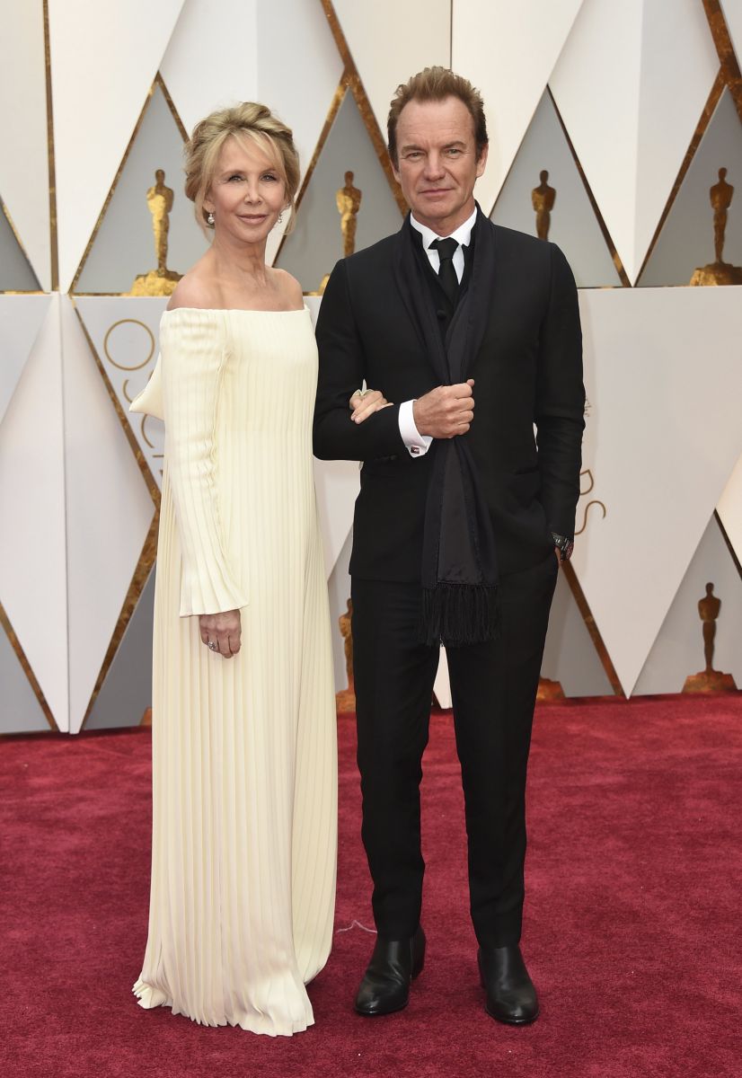 Trudie Styler, left, and Sting arrive at the Oscars on Sunday, Feb. 26, 2017, at the Dolby Theatre in Los Angeles. (Photo by Jordan Strauss/Invision/AP)