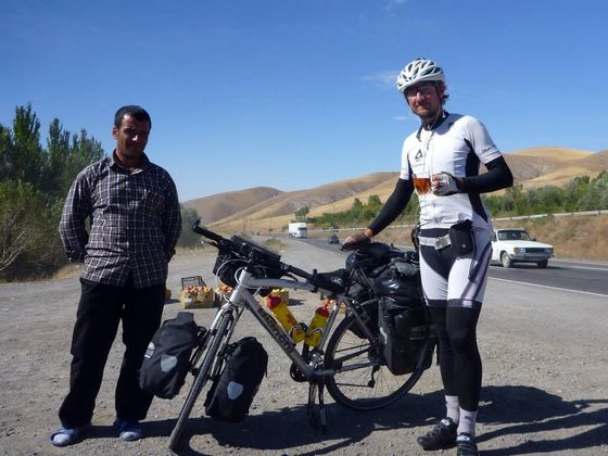 Slovenský cyklista Voltemár pokračuje cestu okolo sveta cez Turkmenistan
