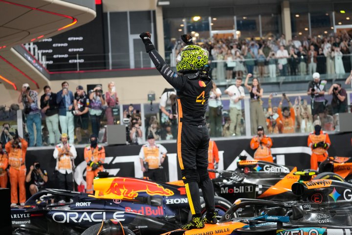 F1: Britský pretekár Lando Norris na McLarene získal premiérový titul vo Formule 1