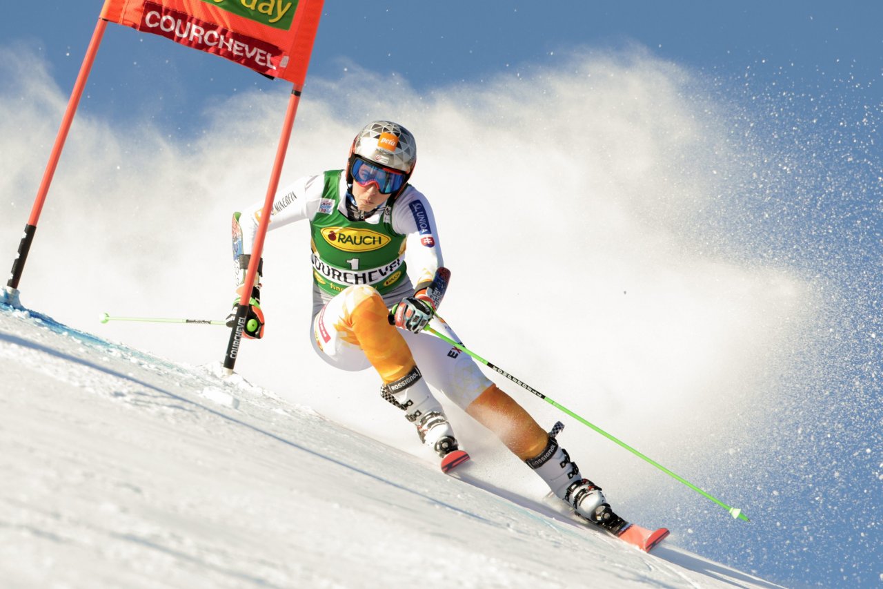 Vlhová štvrtá v obrovskom slalome vo francúzskom Courcheveli, zvíťazila Shiffrinová