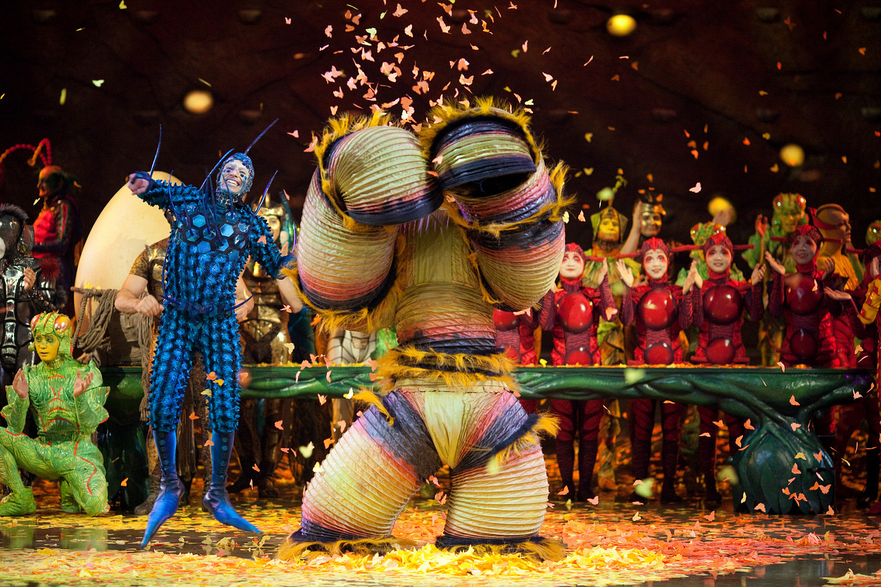 Cirque du Soleil – OVO vtiahne divákov do života chrobáčikov – a to doslova!
