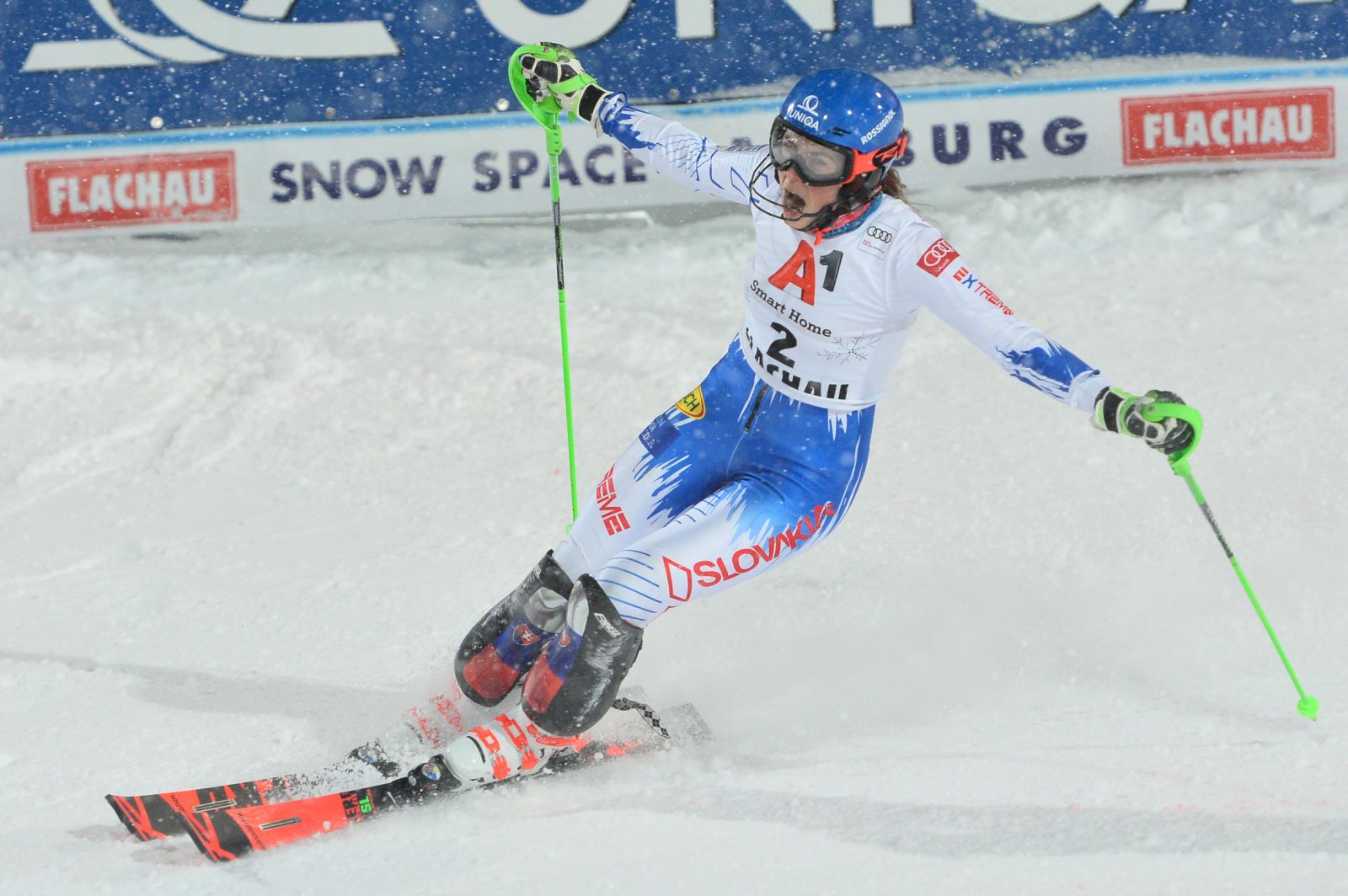 Fantázia: Petra Vlhová vyhrala nočný slalom vo Flachau