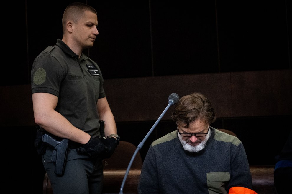 Dušanovi Dědečkovi, ktorý pred rokom opitý zabil päť ľudí na zastávke v Bratislave, súd potvrdil 15-ročný trest väzenia