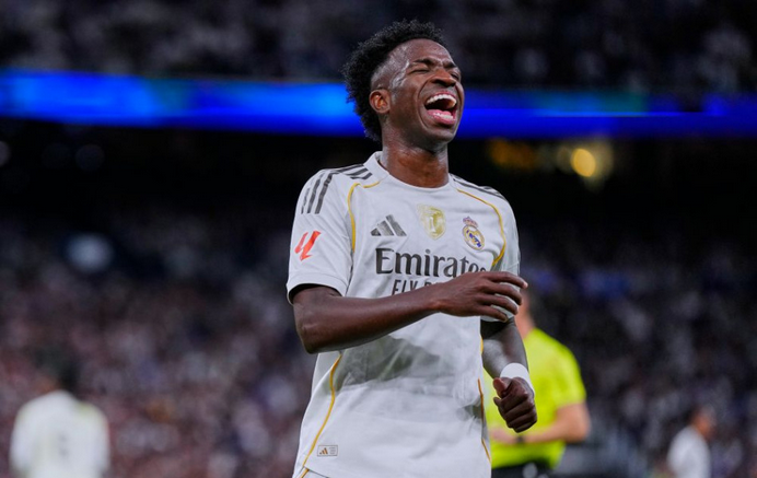 Vinicius odmieta predĺžiť zmluvu s Realom pre napäté vzťahy s Alonsom