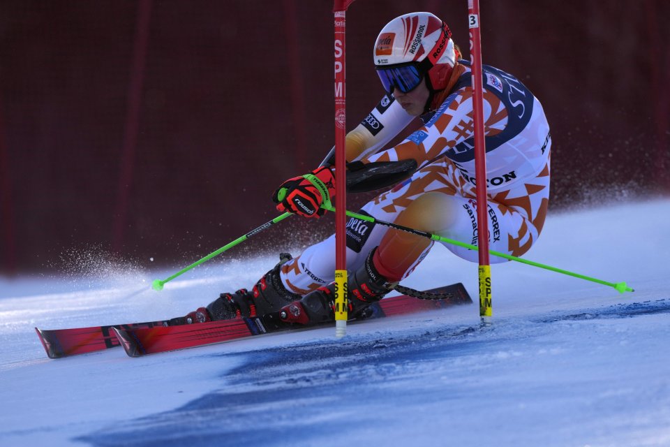 Petra Vlhová skončila na desiatom mieste v obrovskom slalome v Killingtone. Zvíťazila Lara Gutová-Behramiová