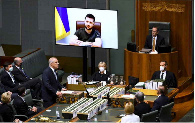 Zelenskyj v austrálskom parlamente: Ruská agresia ohrozuje celý svet