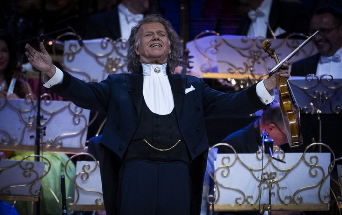 Z Viedne a popri Dunaji prišiel André Rieu roztancovať Bratislavu
