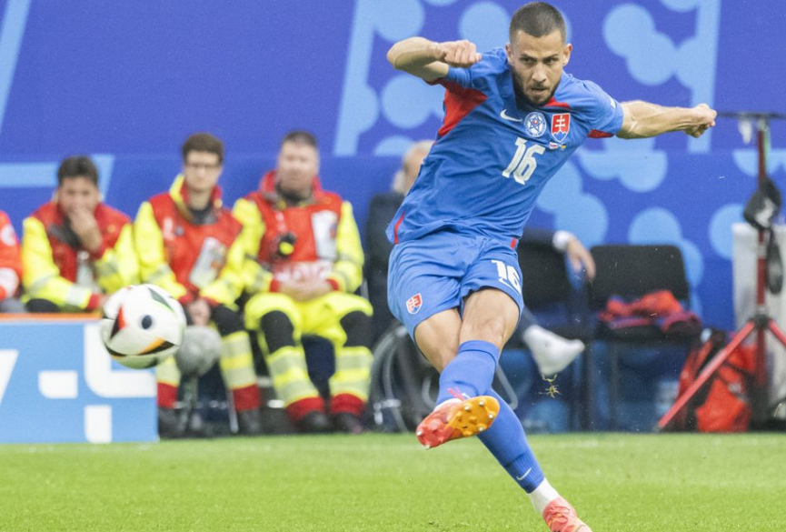 Slovenský futbalový reprezentant Dávid Hancko prestúpi z Feyenoordu do Atletica Madrid