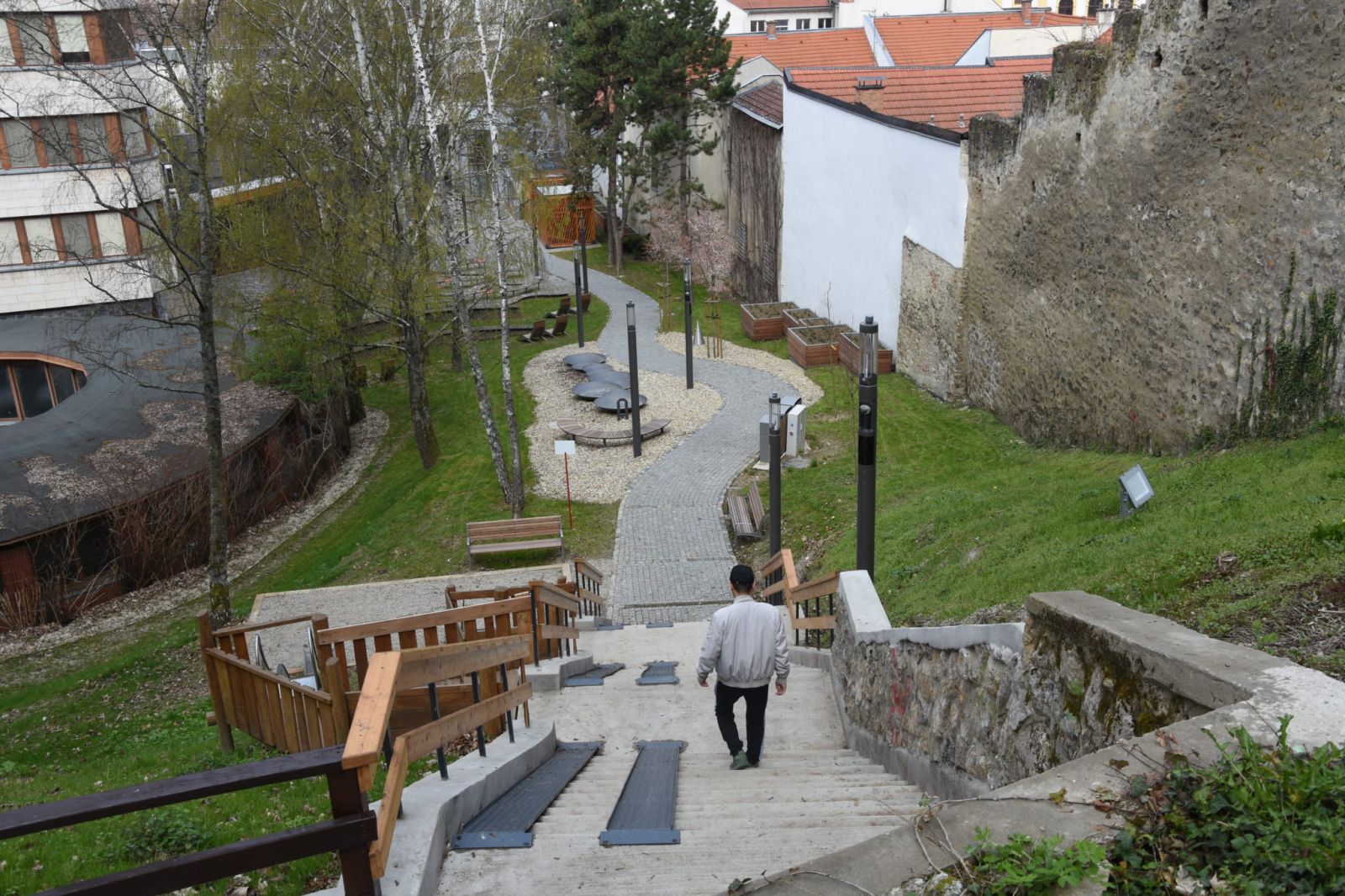 Foto: Átrium pod Mestskou vežou a vnútroblok Východná v Trenčíne otvorili pre verejnosť