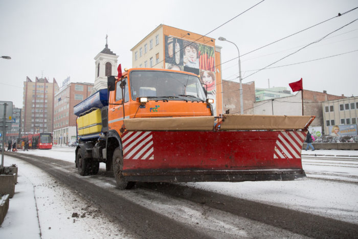 Aktualizované: Na Slovensko sa vrátila zima, v niektorých okresoch sú cestári v pohotovosti