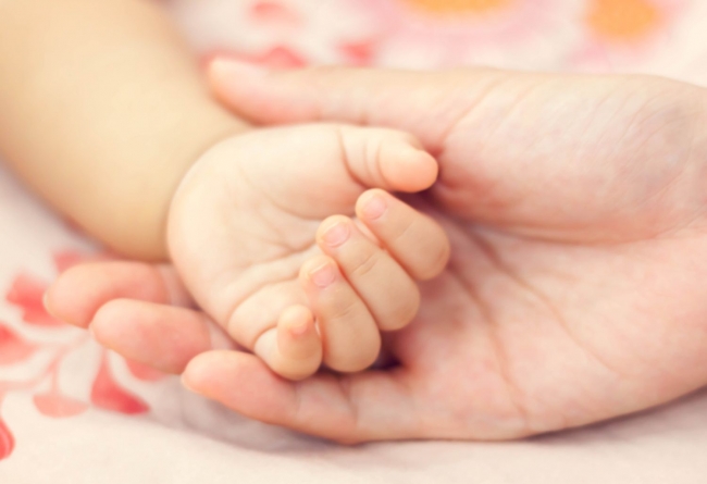 Žena porodila dieťa štyri mesiace po mozgovej smrti