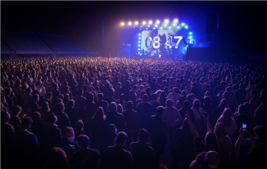 Za prísnych opatrení sa v Španielsku uskutočnil koncert s 5000 divákmi