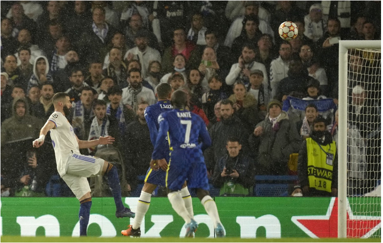LM: Benzema hetrikom zostrelil Chelsea, Bayern prehral vo Villarreale