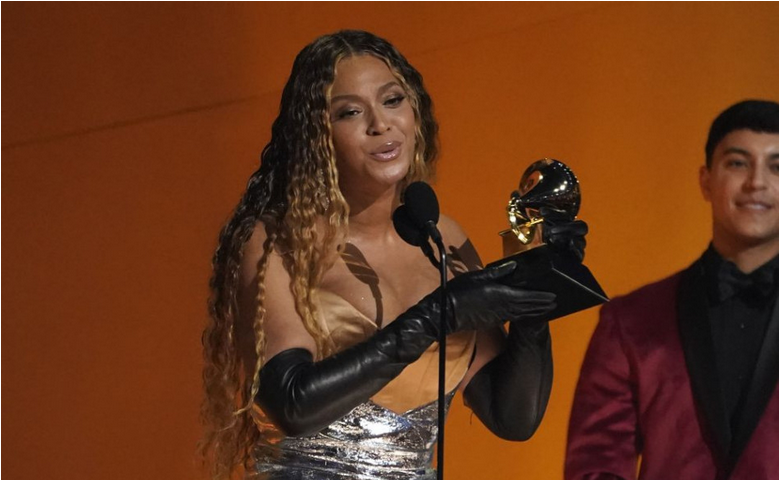 Beyoncé získala rekordnú cenu Grammy, najlepší album mal Harry Styles