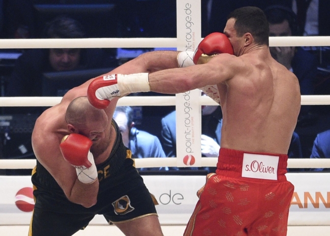 Tyson Fury (V. Brit.) - Vladimir Kličko (Ukr.)