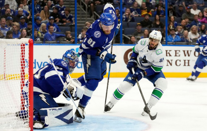 NHL: Černák asistoval, no Tampa Bay nestačila na Vancouver 2:6