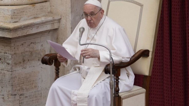 Pápež František chce menej cestovať, nevylučuje možnosť odstúpenia