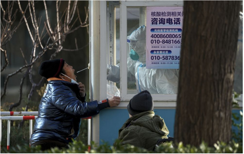 Čína ohlásila plošné uvoľňovanie protipandemických obmedzení