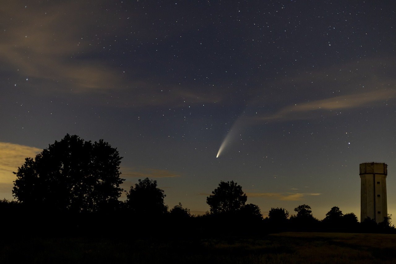 K Zemi sa približujú kométy pozorovateľné aj malými ďalekohľadmi
