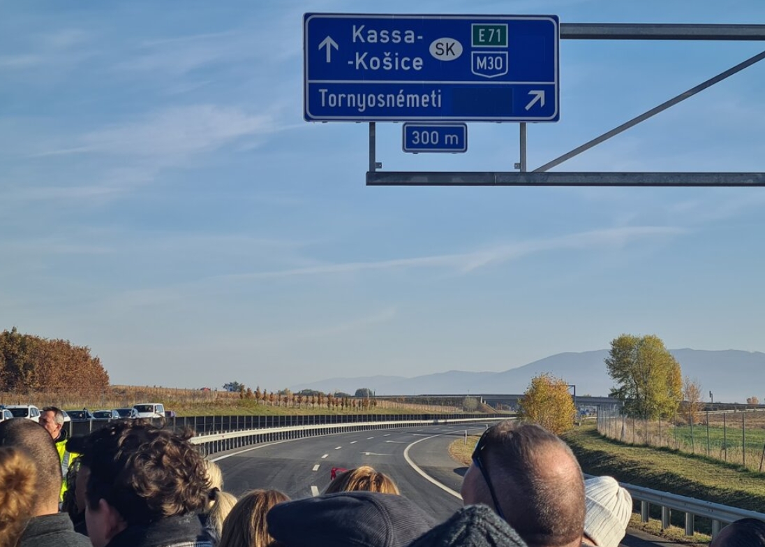 Medzi Bratislavou a Košicami sa už dá súvislo cestovať po diaľnici cez Maďarsko