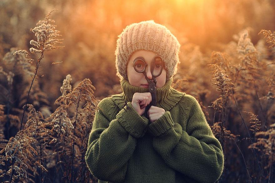 Foto: Otec robí malebné fotky svojich detí a ich zvierat na romantickom vidieku