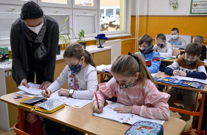 B. Gröhling: Žiaci sa vrátia do škôl v plánovanom termíne 10. januára