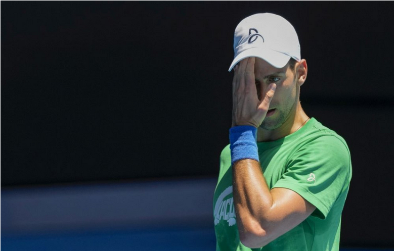 Djokovič o zákaze štartu Rusov a Bielorusov vo Wimbledone: Šialené