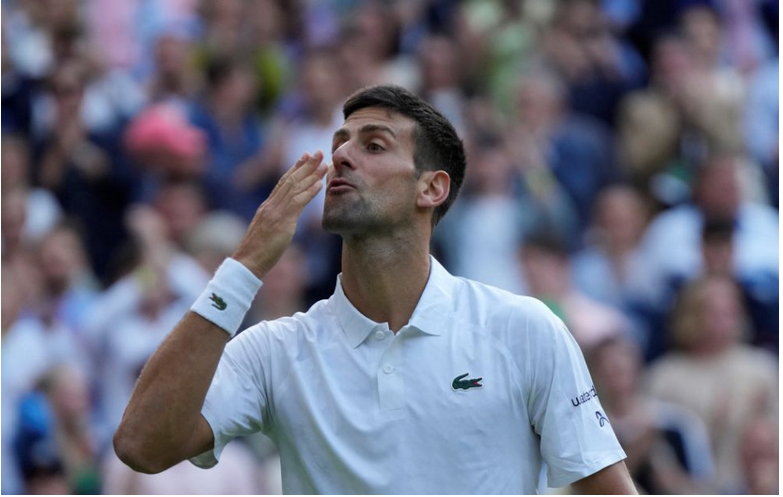 Wimbledon: Djokovič po postupe cez Wawrinku: Dokážem hrať lepšie