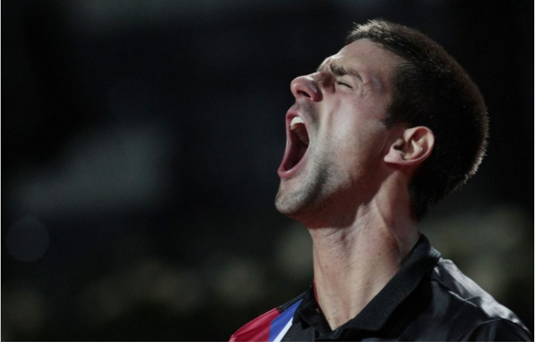 Djokovičovi hrozí neúčasť vo Wimbledone, tvrdia britské médiá