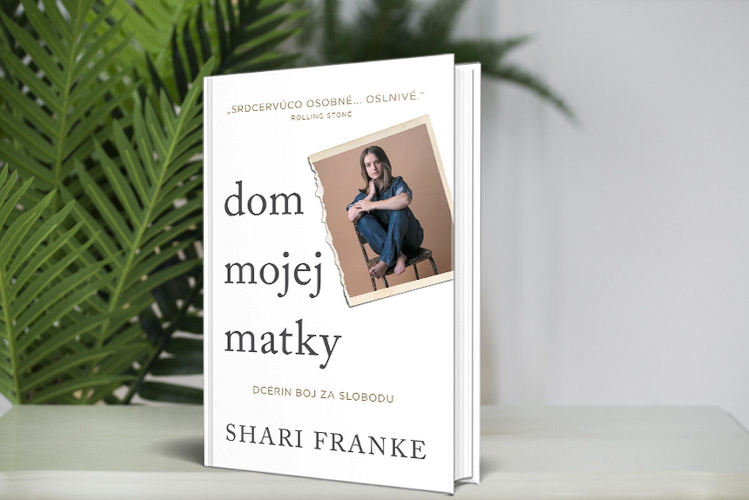 Za kamerou nebol šťastný život... Šokujúce odhalenia v knihe Dom mojej matky