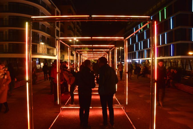 Foto: Festival Biela noc prilákal do ulíc Bratislavy takmer 200-tisíc ľudí