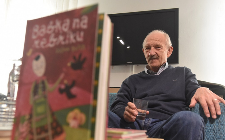 Dušan Dušek, prozaik, scenárista a autor kníh pre deti, má 75 rokov